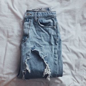 Urban Outfitters ripped mom jeans